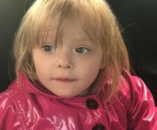 У львівському магазині знайшли дворічну дівчинку