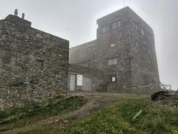 У Карпатах пішов сніг