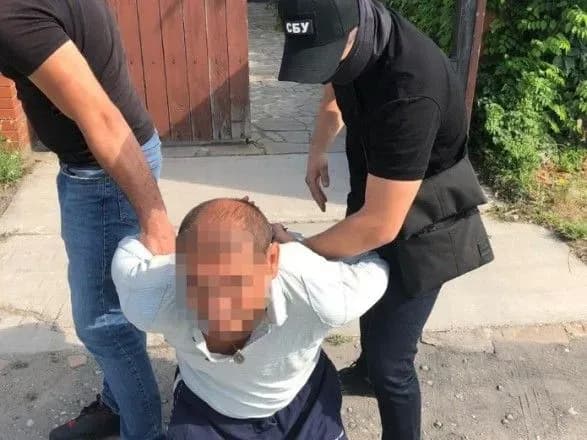 У Маріуполі викрито осіб, які вербували жінок для сексуальної експлуатації у Чехії