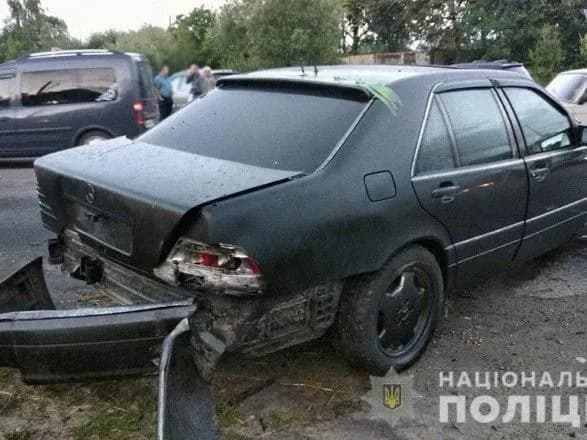 Поліція встановлює обставини зіткнення "Інтерсіті" та автівки