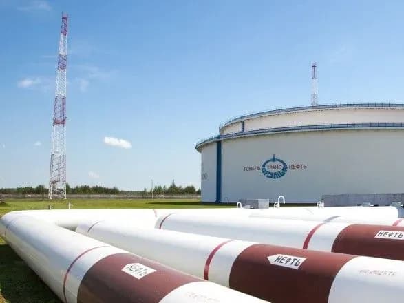 У Білорусі завершили витіснення "брудної" нафти в Росію