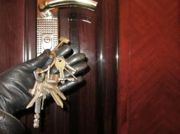 У Сумах у судді вкрали понад 9 тис. доларів