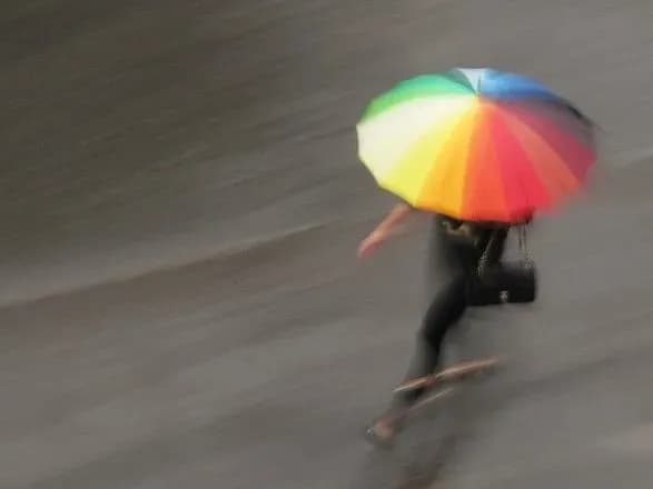 Сьогодні по Україні до 28 градусів тепла