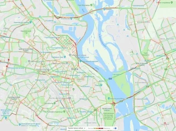 Зранку мости Києва паралізували затори