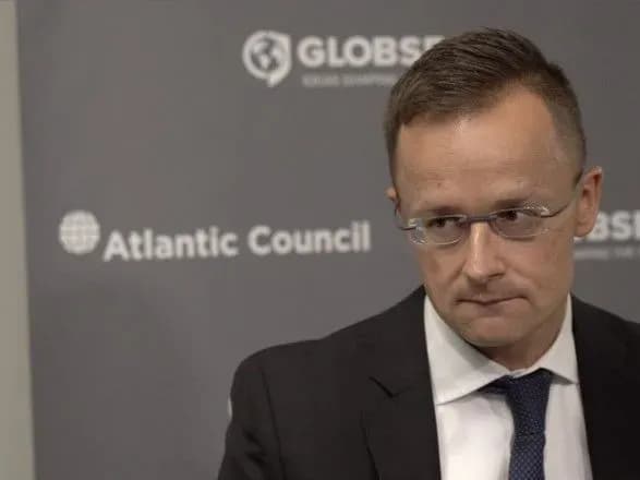 Сійярто розкритикував санкції ЄС проти РФ та пояснив, чому Угорщина утрималась від голосування при повернені Росії у ПАРЄ