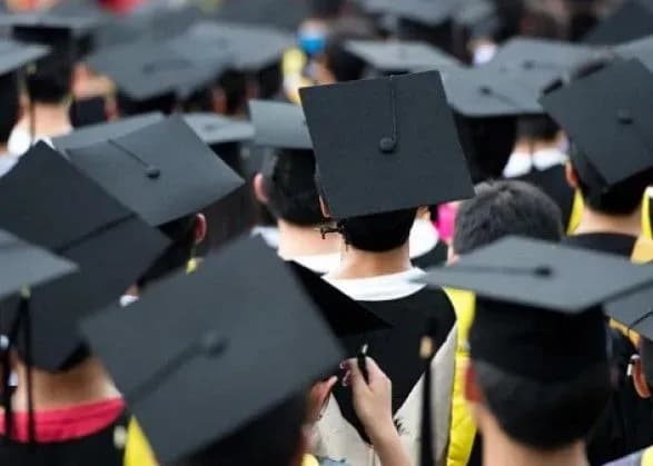 МОН планує підвищити вартість навчання на популярних спеціальностях з 2020 року