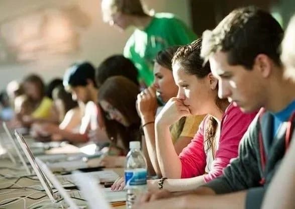 У МОН розповіли, як родичі заважають абітурієнтам вступити на омріяну спеціальність