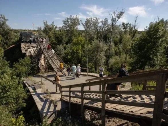 Безсмертний: у Мінську домовилися про початок відновлення аварійного мосту в Станиці Луганській