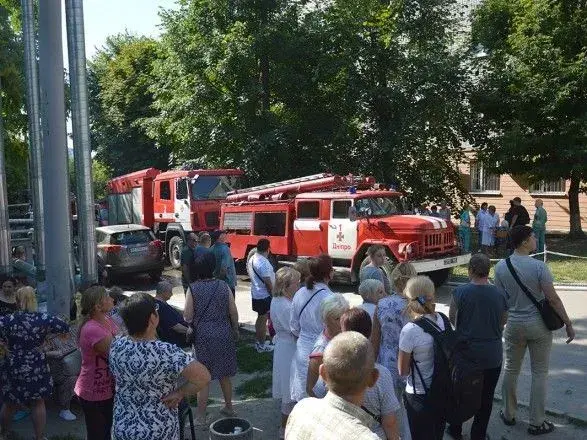 У Дніпрі на території виборчої дільниці сталася пожежа