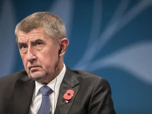 Премьер-министр Чехии поздравил Зеленского с победой его партии на выборах