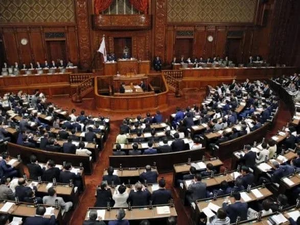 Правляча коаліція Японії не змогла отримати більшість у дві третини