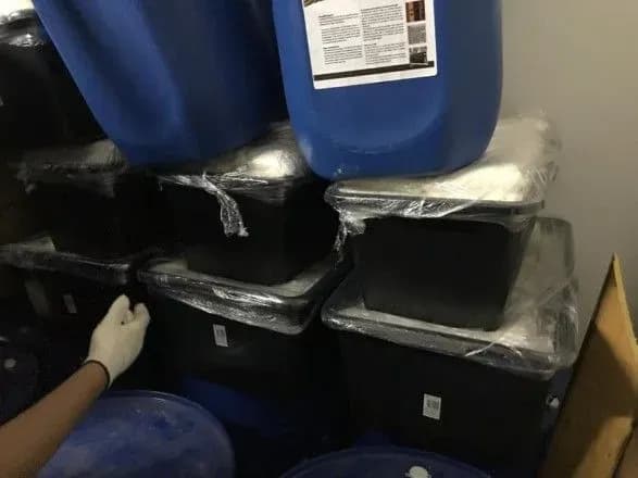 На Київщині накрили нарколабораторію у справі затриманої у березні банди