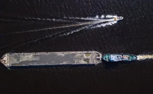 Вантажні перевезення Дніпром зросли на 42%