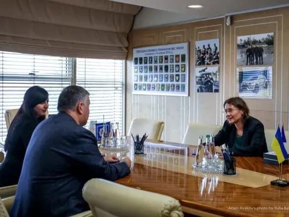 Посол Франції дала оцінку роботі МВС під час виборчої кампанії