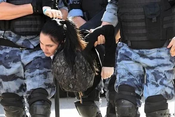 В ЄС назвали затримання на акції в центрі Москви порушенням свободи слова та зібрань