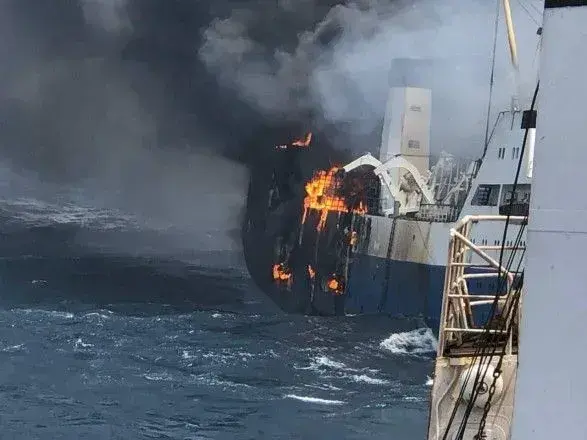 Грузия начала расследование пожара на украинском траулере "Иван Голубец"