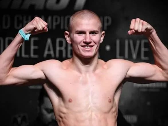 Український непереможний боксер здобув 15 перемогу нокаутом у США