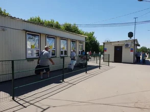 Ситуація на КПВВ в зоні проведення ООС: у чергах понад 200 автомобілів