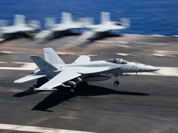 У Каліфорнії розбився винищувач ВМС США