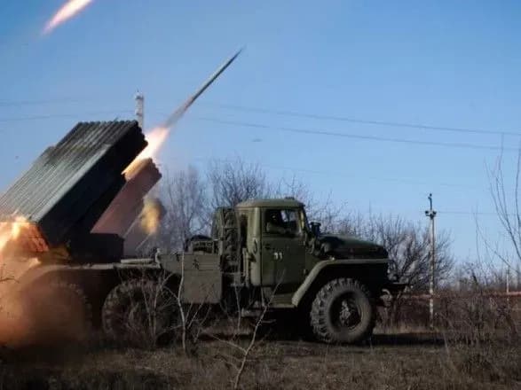 Окупанти під приводом навчань продовжують розміщувати техніку з порушенням лінії відведення – розвідка