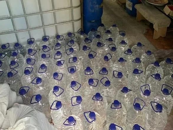 На Хмельниччині виявили фальсифікований алкоголь на майже 1 млн грн