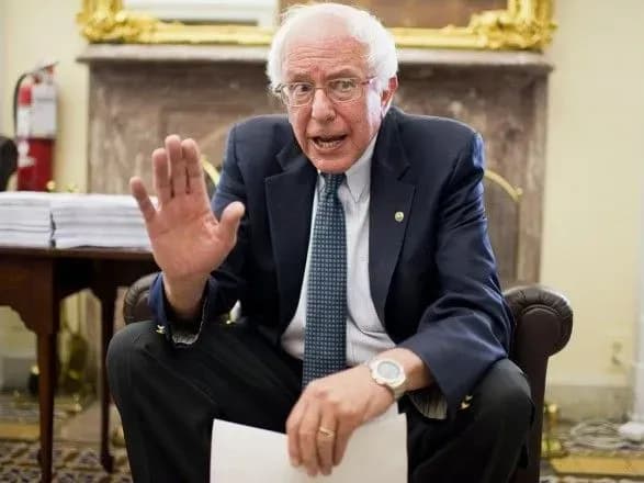 Байден як і раніше лідер президентських перегонів у США, його наздоганяє Сандерс - опитування