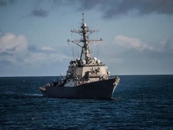 Військовий есмінець США увійшов у Чорне море