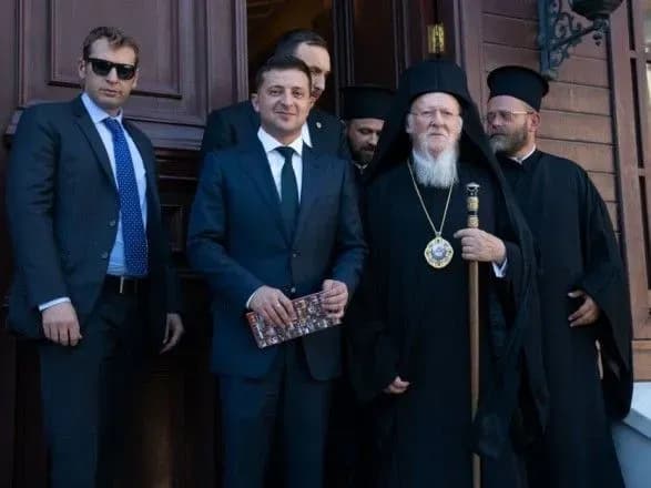 Із посмішкою, але без спільної заяви: чим завершилась зустріч Зеленського і Варфоломія