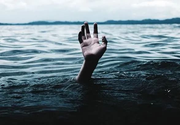 Чоловік потонув у кар'єрі на Житомирщині