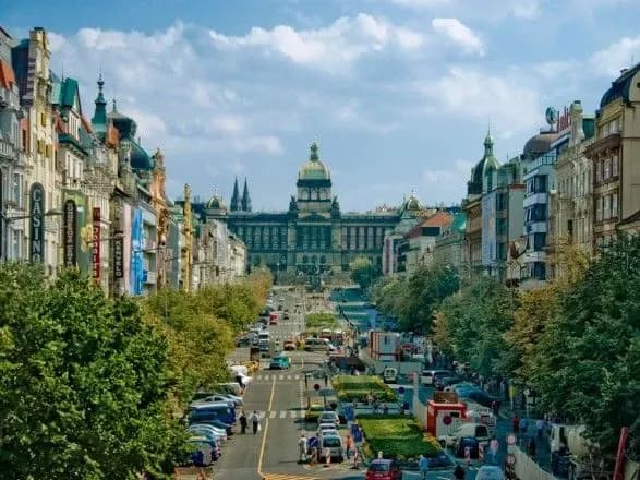 У Чехії змінилися правила видачі робочих карт українцям