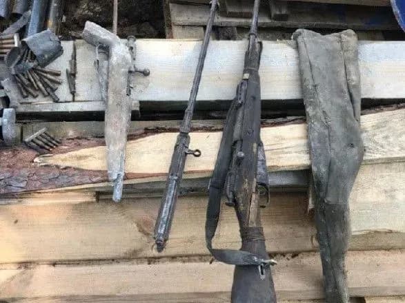 На Рівненщині виявили арсенал зброї часів Другої світової війни