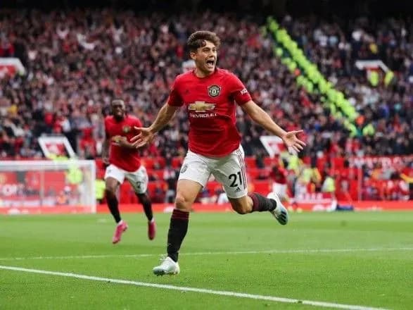 "Манчестер Юнайтед" разгромил лондонский клуб в центральной игре АПЛ