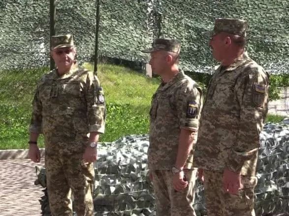Начальник Генштабу Хомчак представив особовому складу нового командувача Обʼєднаних сил