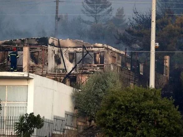 Неподалік від Афін розгорілася сильна пожежа