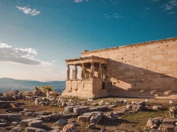 Українців попередили про спеку +40 та пожежну небезпеку в Греції