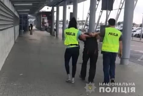 Підозрюваного у вбивстві Діани Хріненко доставили до суду