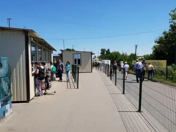 Ситуація на КПВВ на Донбасі: понад 200 автівок у чергах