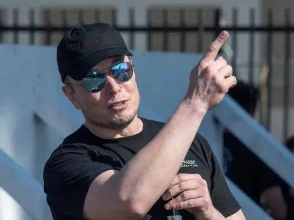 Ілон Маск висловився за ядерний удар по Марсу