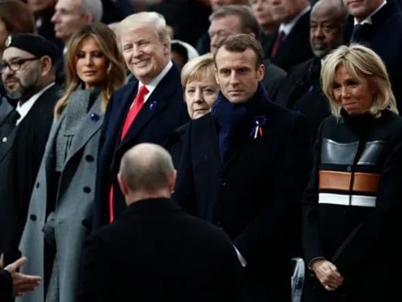 CNN: в США заявили, що Макрон підтримує Трампа в його рішенні повернути РФ до G8