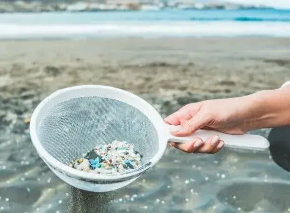 ВООЗ: мікропластик у воді не шкодить здоров'ю