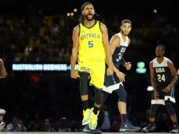 Збірна Австралії завдала першої за 13 років поразки США перед стартом Кубку світу з баскетболу