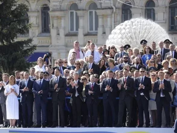 Волкер та Тейлор прийшли на Майдан у День Незалежності