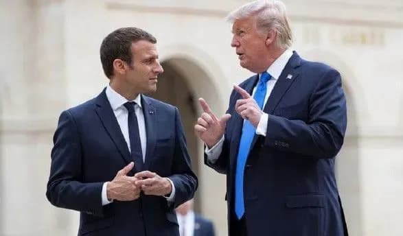 Макрон предложил Трампу позволить Ирану продавать ограниченные объемы нефти