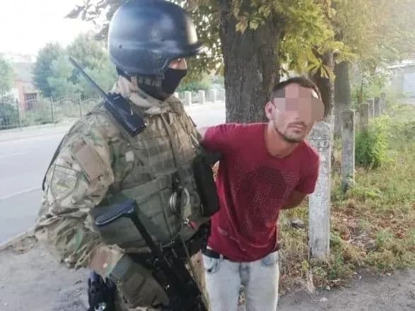 Банда "вибила" з бабусі гроші, які вона збирала на поховання