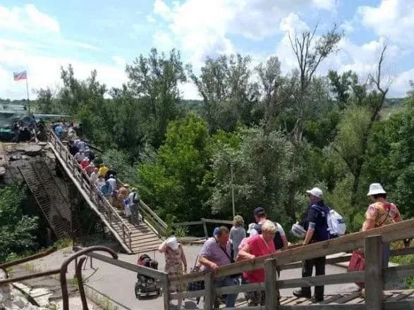 У Кучми заявили, що Україна готова відбудовувати міст у Станиці Луганській у режимі 24/7