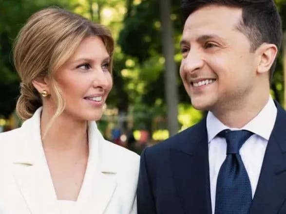 Зеленський радиться з дружиною зі складних питань