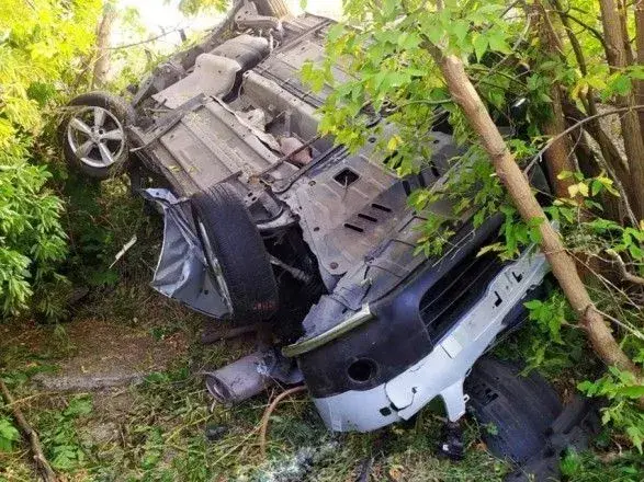 Біля Дніпра рятувальники вивільнили жінку з пошкодженої автівки