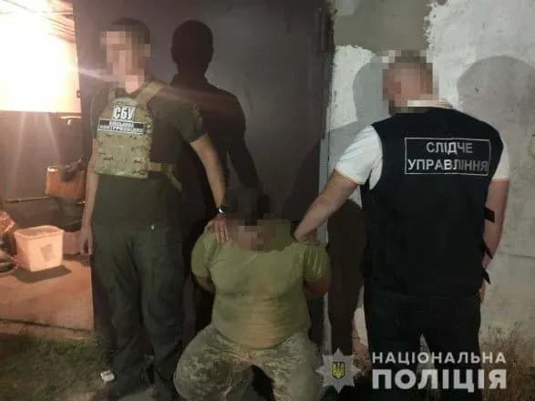 В Одесі військовий збував наркотики в обмін на зброю