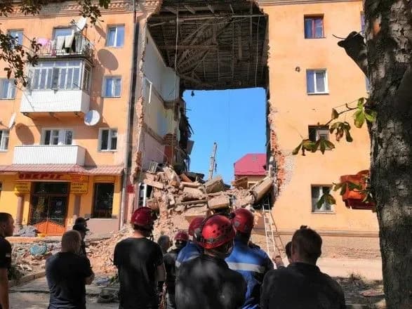 За наданням тимчасового житла звернулося 40 осіб з будинку, що обвалився в Дрогобичі