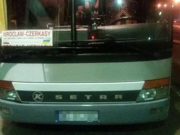 Українець намагався незаконно завезти з Польщі норкове хутро